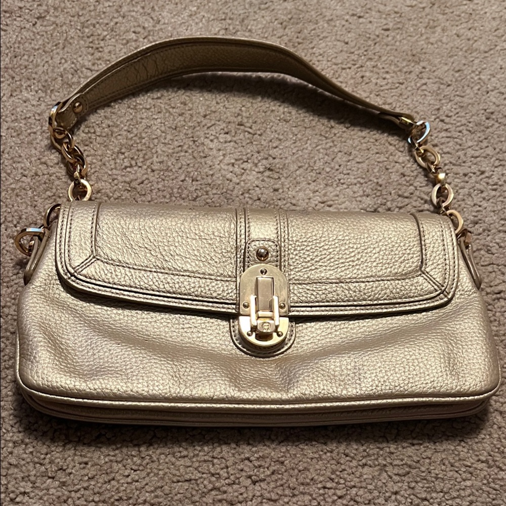 Elegant Gold Leather Shoulder Bag